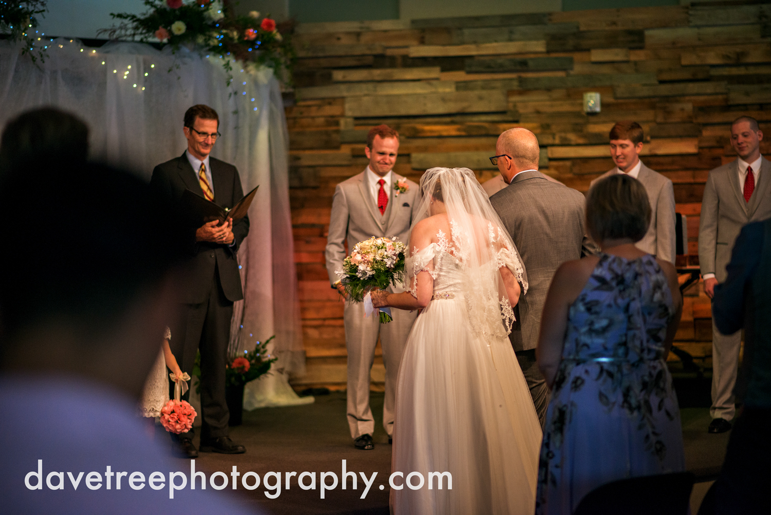 grand_haven_wedding_photographer_weaver_house_wedding_64.jpg