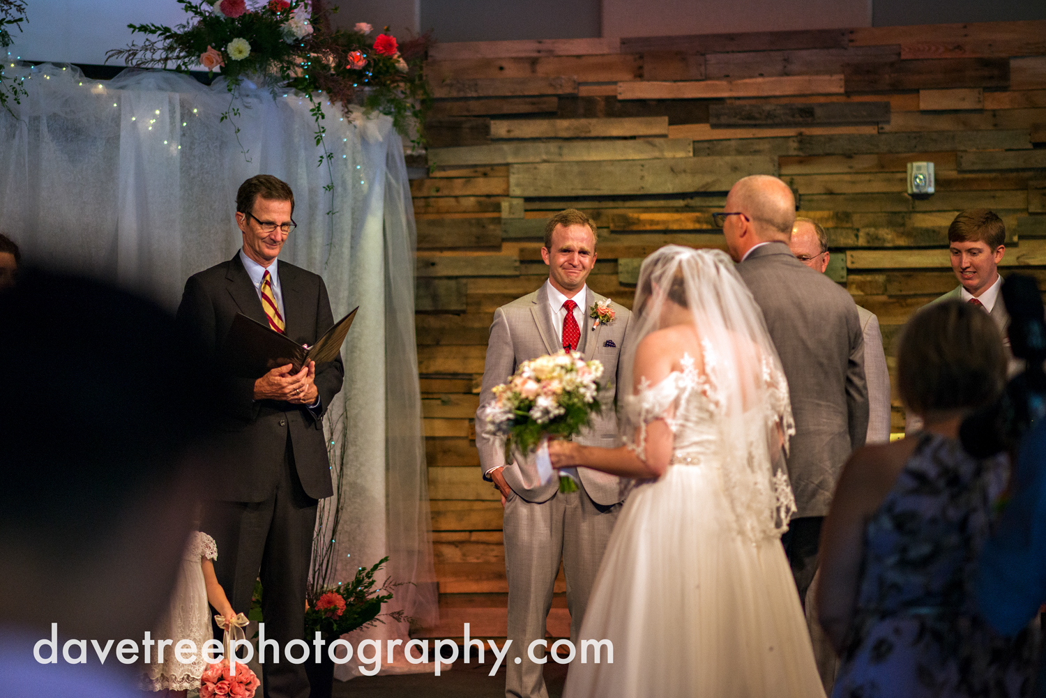 grand_haven_wedding_photographer_weaver_house_wedding_65.jpg