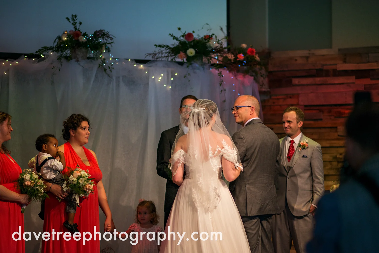 grand_haven_wedding_photographer_weaver_house_wedding_66.jpg