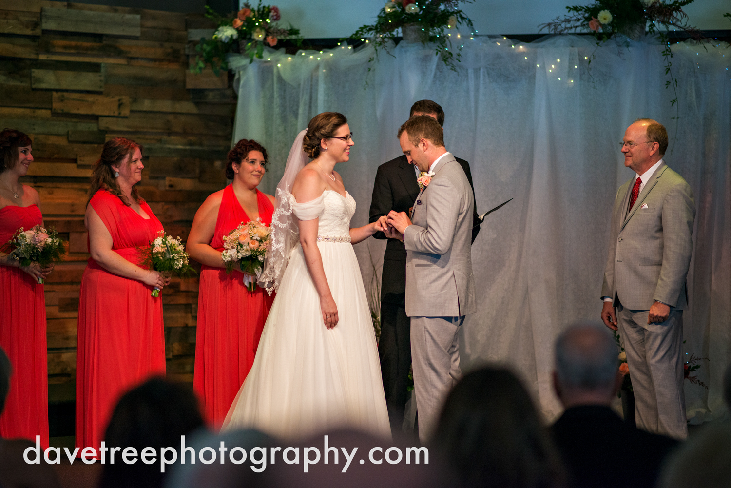 grand_haven_wedding_photographer_weaver_house_wedding_71.jpg