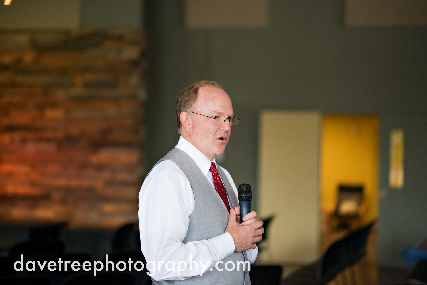 grand_haven_wedding_photographer_weaver_house_wedding_131.jpg