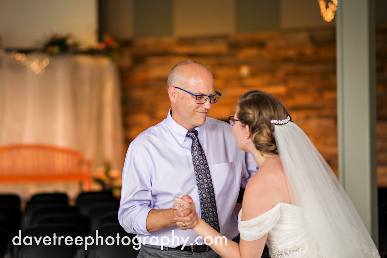 grand_haven_wedding_photographer_weaver_house_wedding_135.jpg