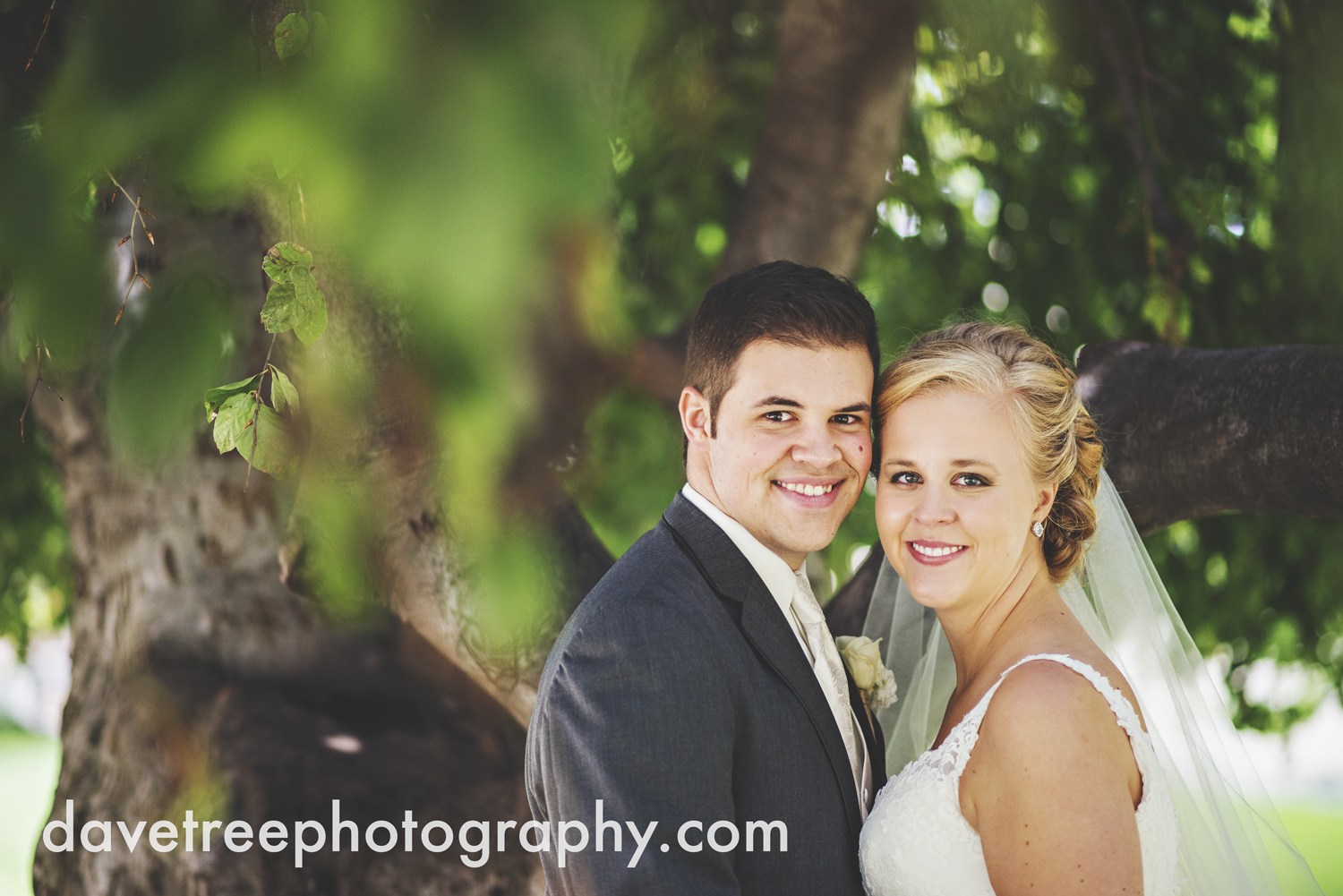 kalamazoo_wedding_photographer_Kalamazoo_weddings_22.jpg