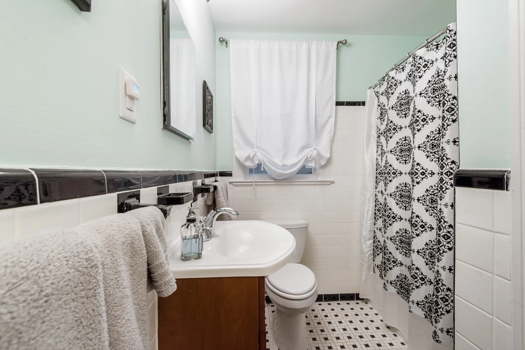 4712 Fitzhugh Ave Web-0035.jpg