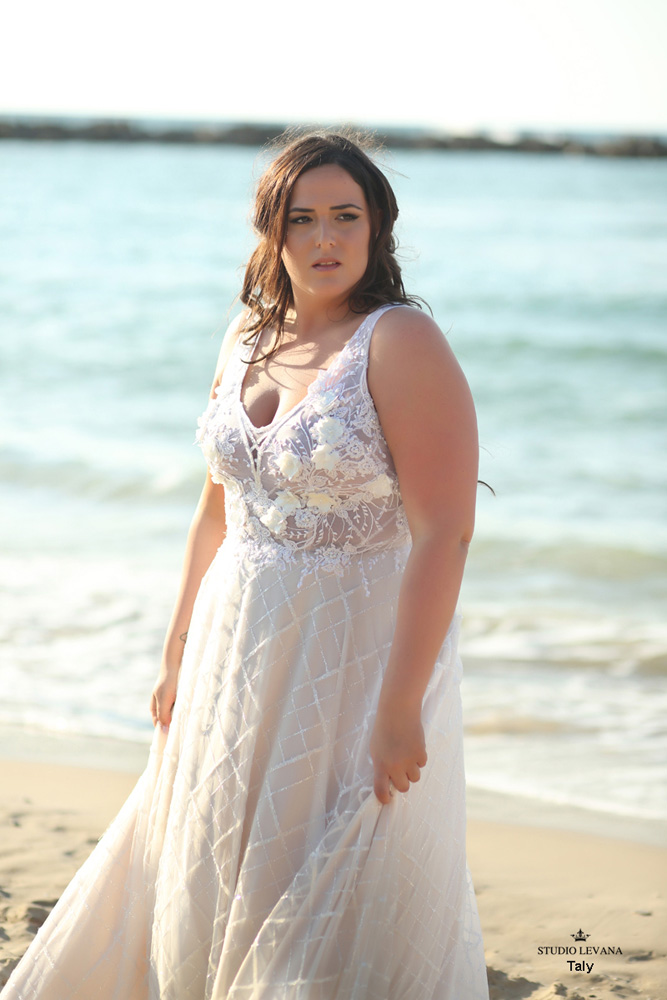 curvy boho wedding dress