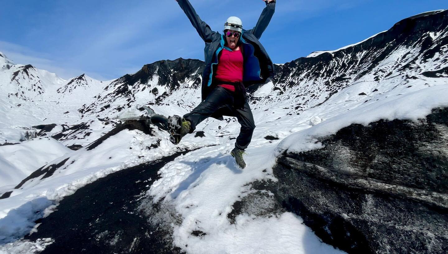 Yeti sighting * 
#iceland #katla #glacier #glacierhike #iceclimbing #icecave #volcano #landoffireandice #yeti #travel #explore #adventure #katlavolcano #yetisighting