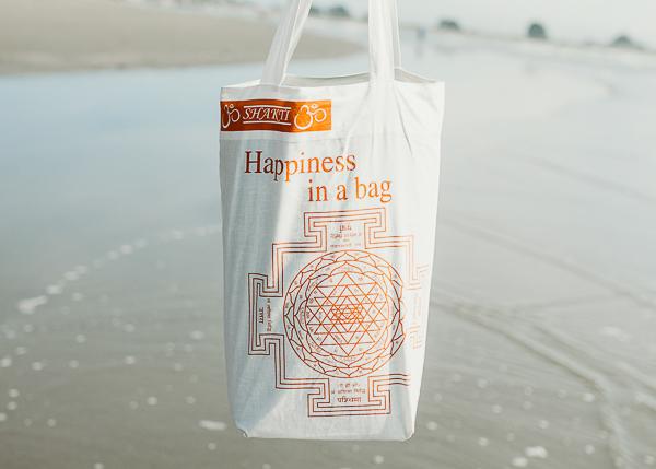 Shakti_Bag_White_.jpg