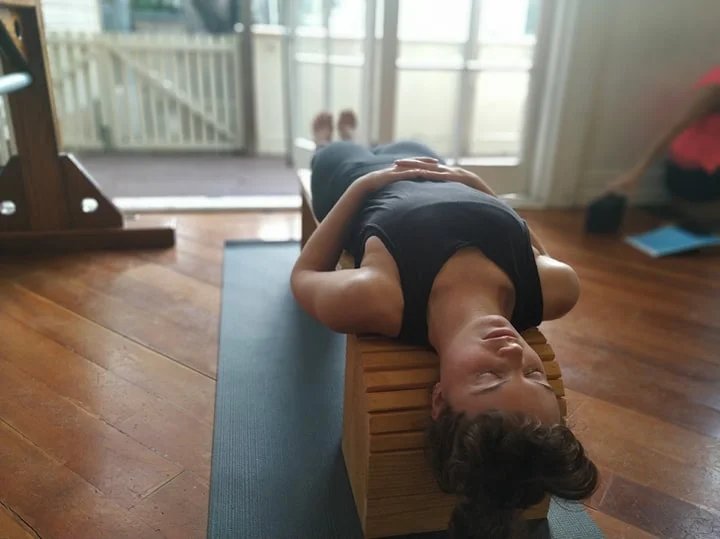 viparita dandasana box 2.jpg