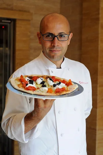 Guest Chef Barbasso Showcases Pizza Acrobatics at Palio, RW Sentosa