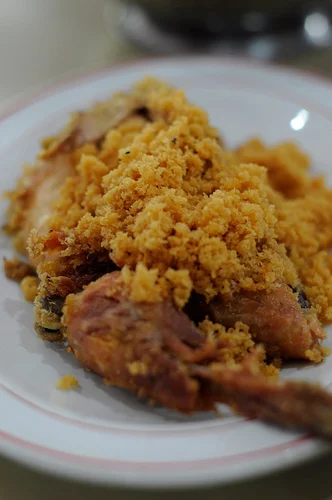 Ayam Goreng Kremesan (Fried Chicken with Crispy Flakes) @ Jogjakarta 