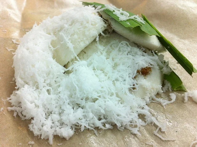 Traditional Haig Road Putu Piring - Gastronomic Ruminations
