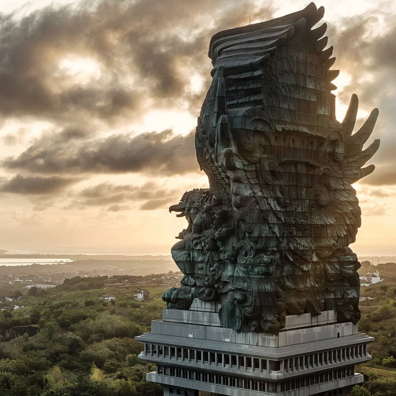 Holding a commanding north facing view over the island, the GWK statue never fails to impress.
#bali #baliholiday #discoverindonesia #visitbali #gwkculturalpark #drone #djimavic #balivilla #baliculture #baliaccomodation #aerialview