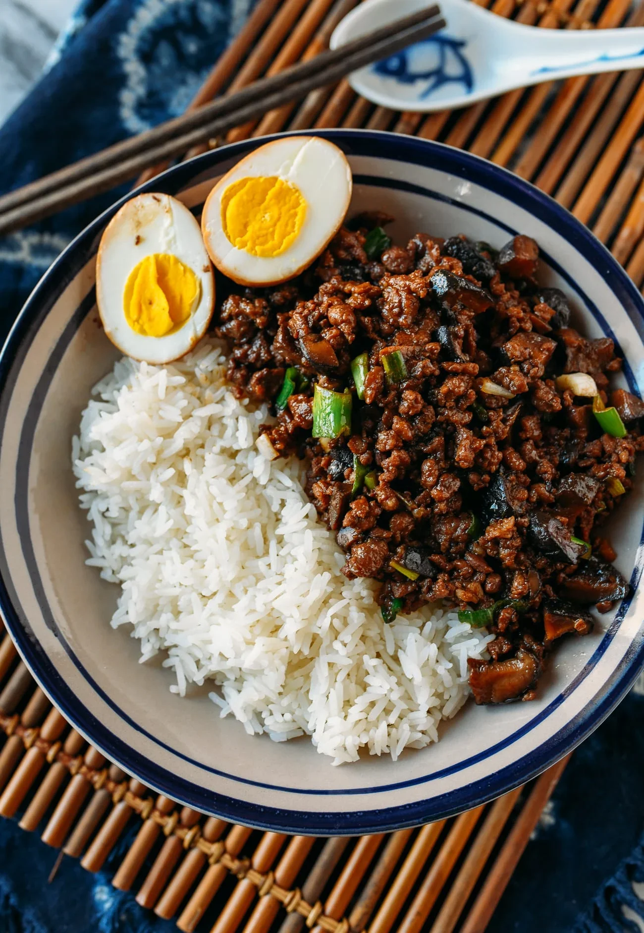 taiwanese-braised-minced-pork-rou-zao-fan-14.webp