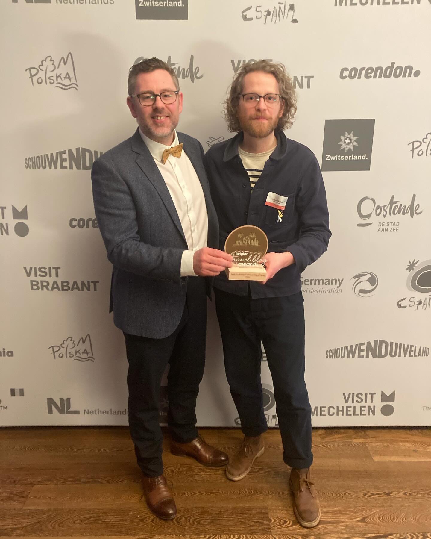 Effe sincere/cringe here.

Last night Breand&aacute;n and I were In Oostende to pick up an award at the Belgian Travel Bloggers Awards - absolutely delighted, and the only downside was that @clifflucasphoto couldn&rsquo;t join us, given his photos we