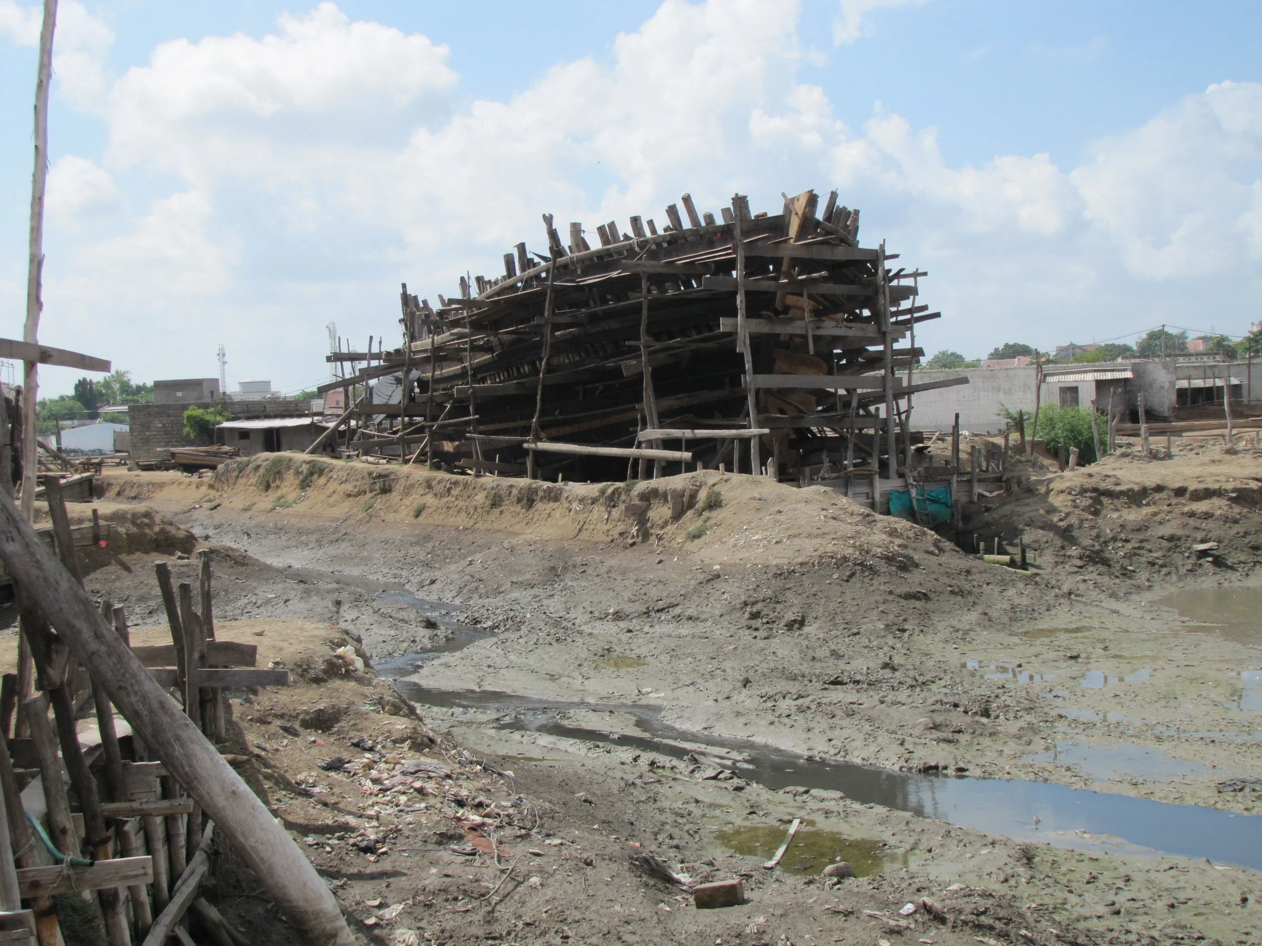 LB blog. Gujarat. Salaya. Boat building 7.jpg