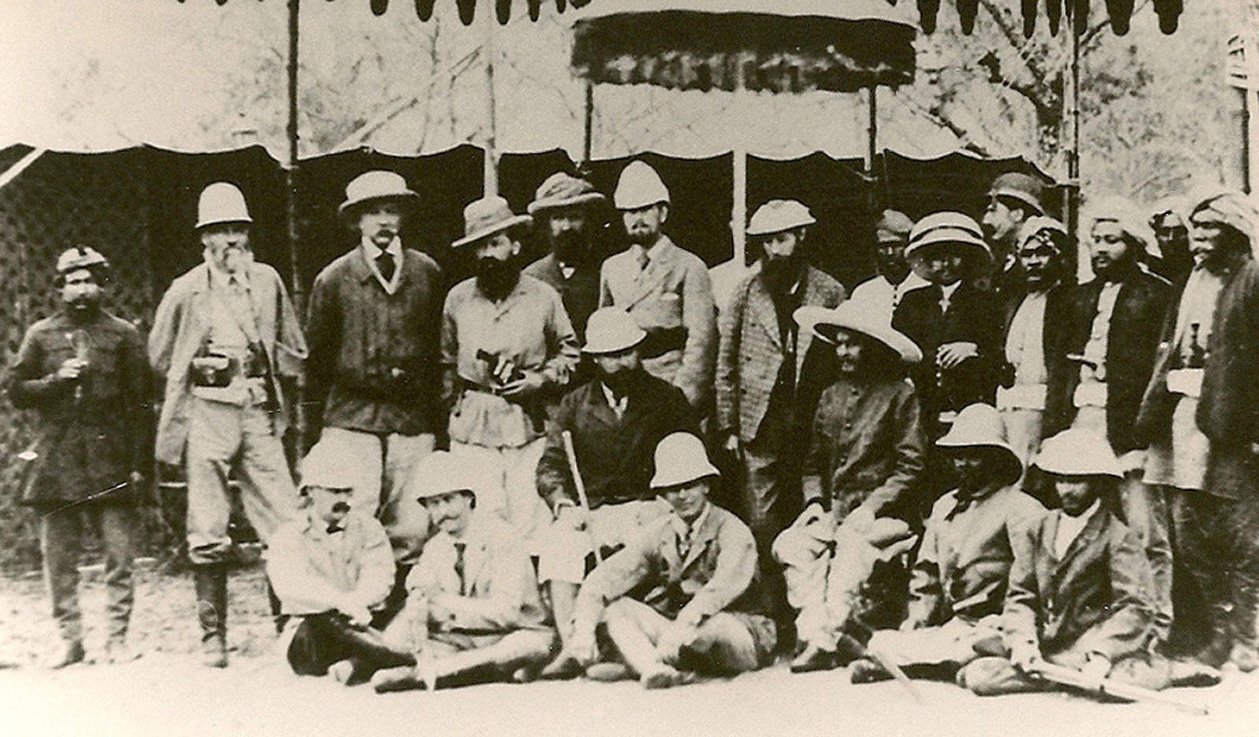 Prince of Wales and Prime Minister Jang Bahadur, 1876.