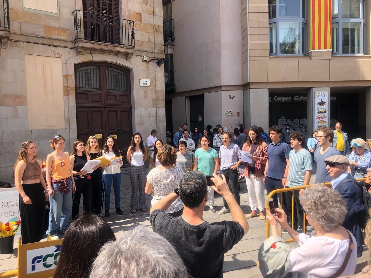 Moltes gr&agrave;cies a totes i a tots per celebrar la Diada de Sant Jordi amb nosaltres!❤️🐉

Feu-nos arribar fotos i v&iacute;deos del dia d'avui🫶🏽