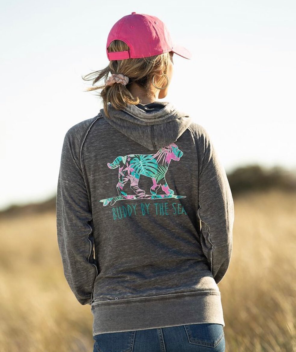 Spring is almost here! 🌿🐶🌊 
&bull;
&bull;
Perfect pullover and zip up sweatshirt styles to keep cozy and support our great cause with every purchase! #ServiceDogFoundations #EverybodyNeedsABuddy #ServiceDogFoundations #BuddyByTheSea