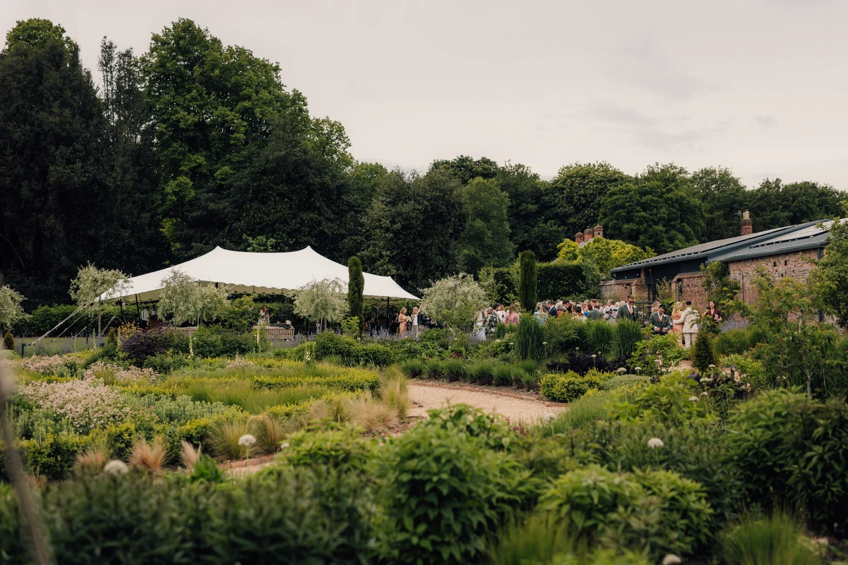 OLIVIA & JONNY_HUTTON WANDESLEY STABLES_Andy Matheson Photography_HIGHLIGHTS_034.webp