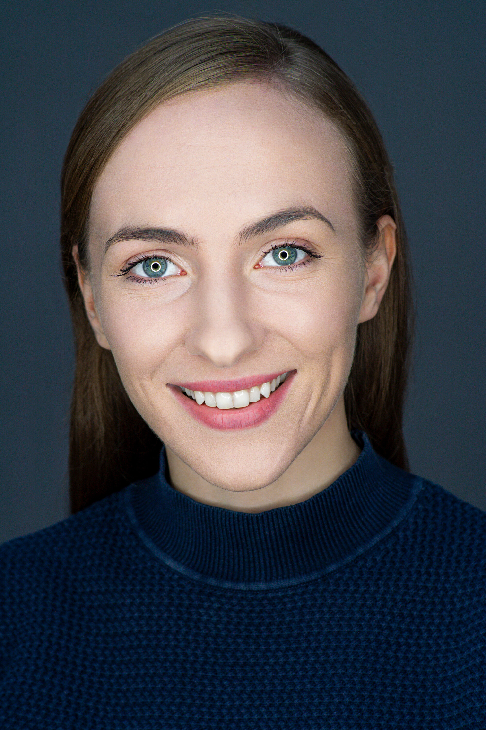 Elizaveta Maximová Headshot 02.JPG