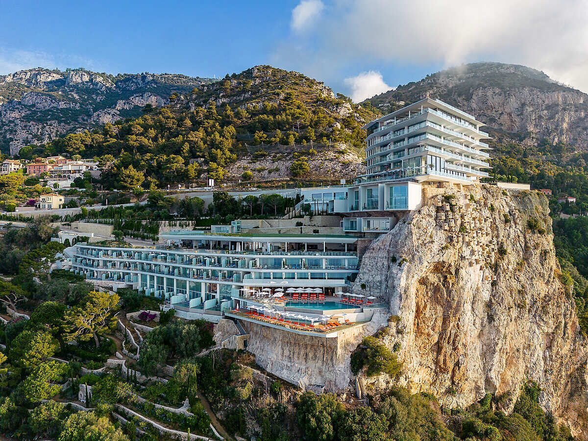 Lots of French Riviera requests for this summer and we&rsquo;re super excited about clients staying at The Maybourne Riviera 🇫🇷 

Perfectly positioned near Monaco, enjoy plunging views out to the azure waters. Dramatic views of the coastline take i