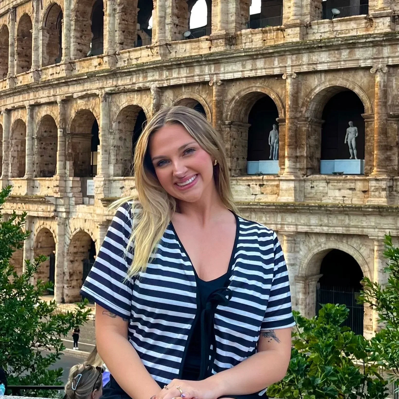 Nolyn+Headshot+Italy.jpg