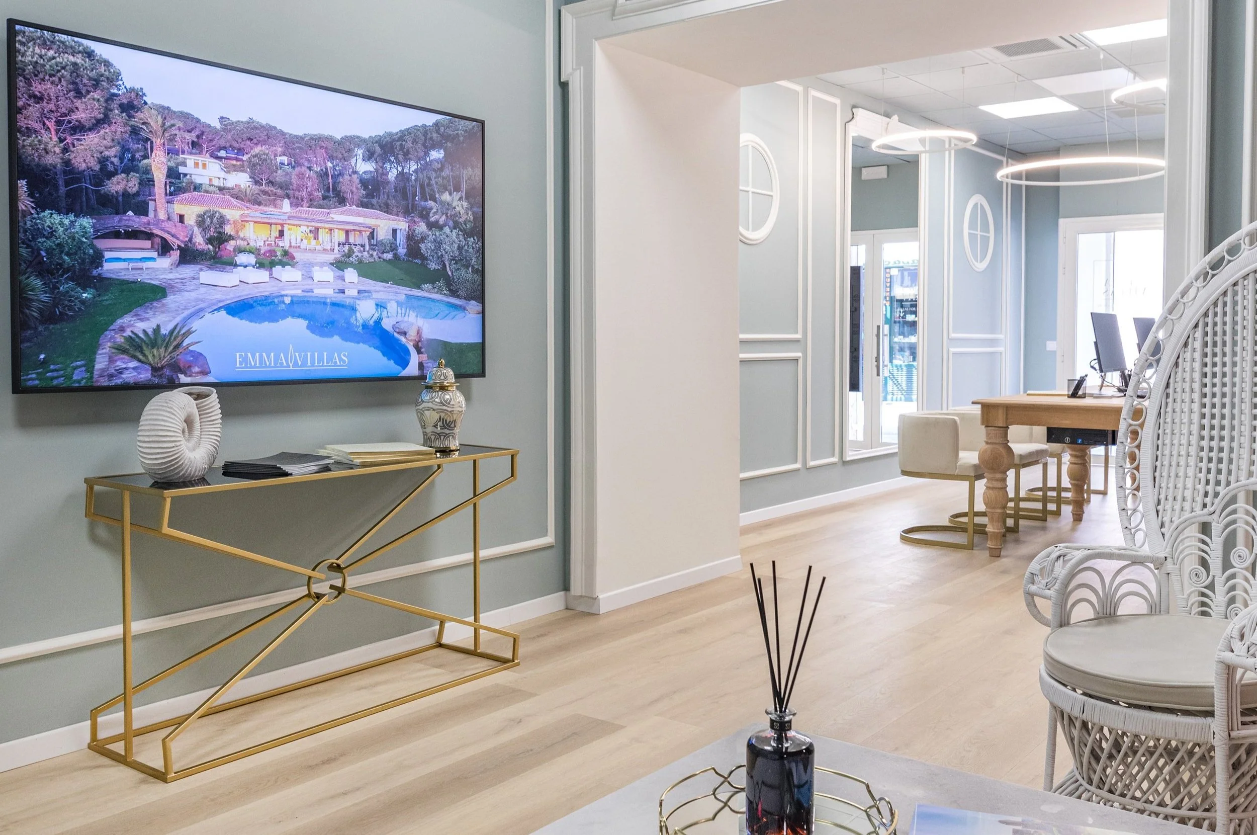 Design-commerciale-Firenze-Studio-di-interior-design-Firenze-Concept-design-Firenze-Progettazione-spazi-interni-Firenze-Ricerca-finiture-Firenze-Direzione-lavori-Firenze.jpg