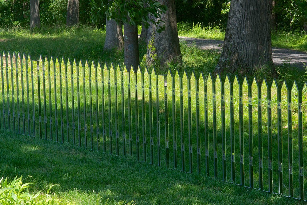 Alyson Shotz. Mirror Fence