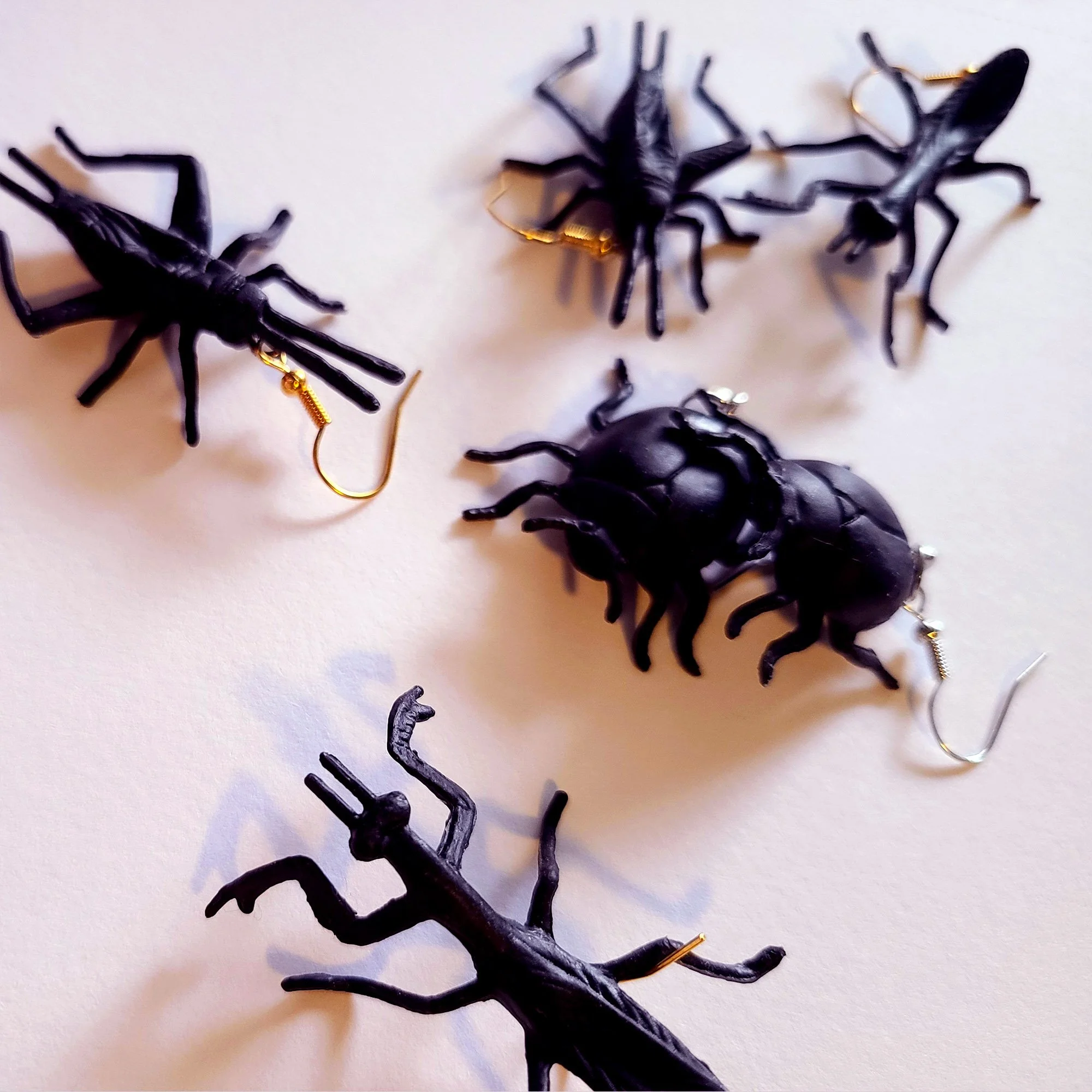 whitebugs01a.jpg