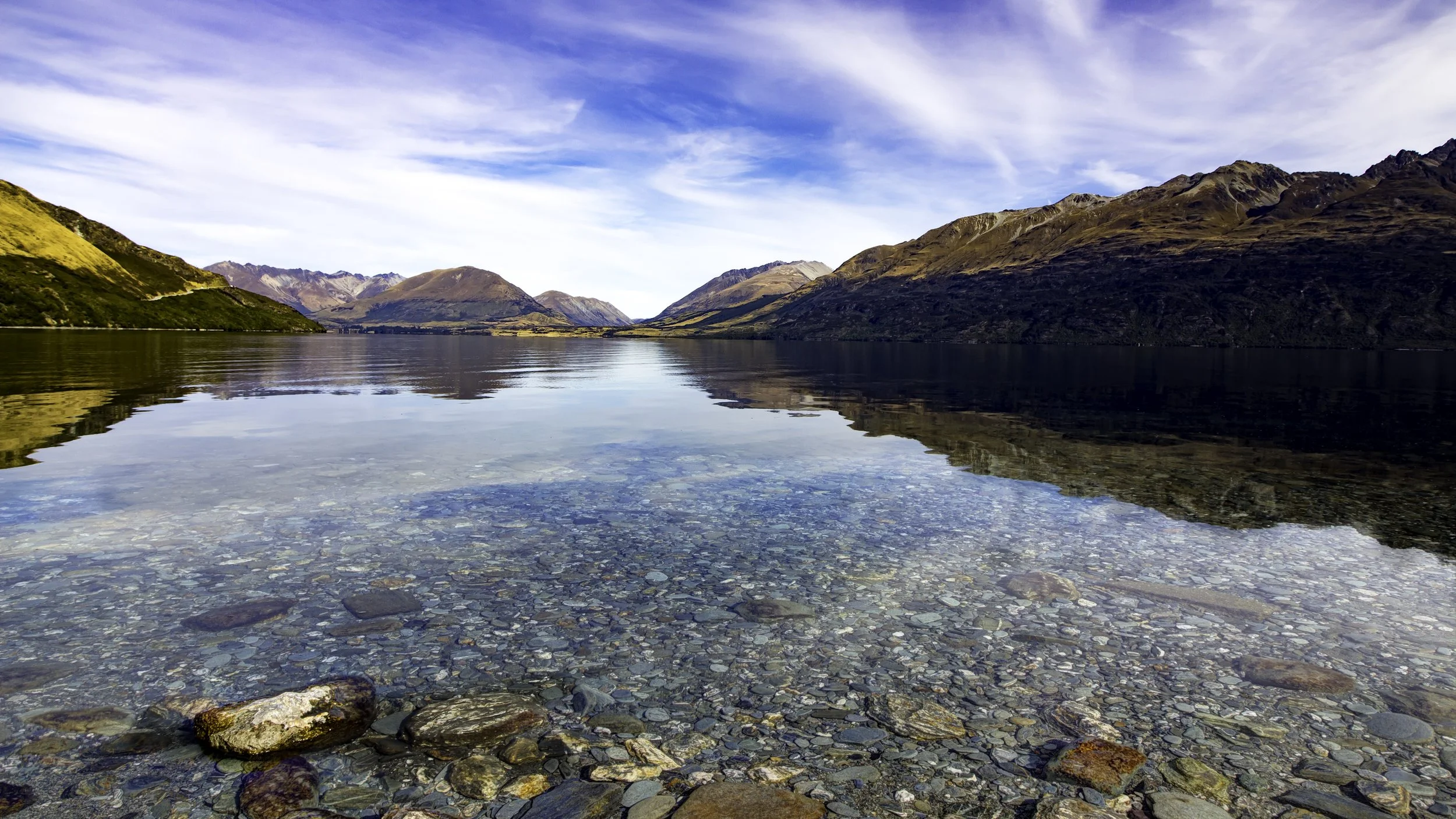Wakatipu Reflection South.jpg