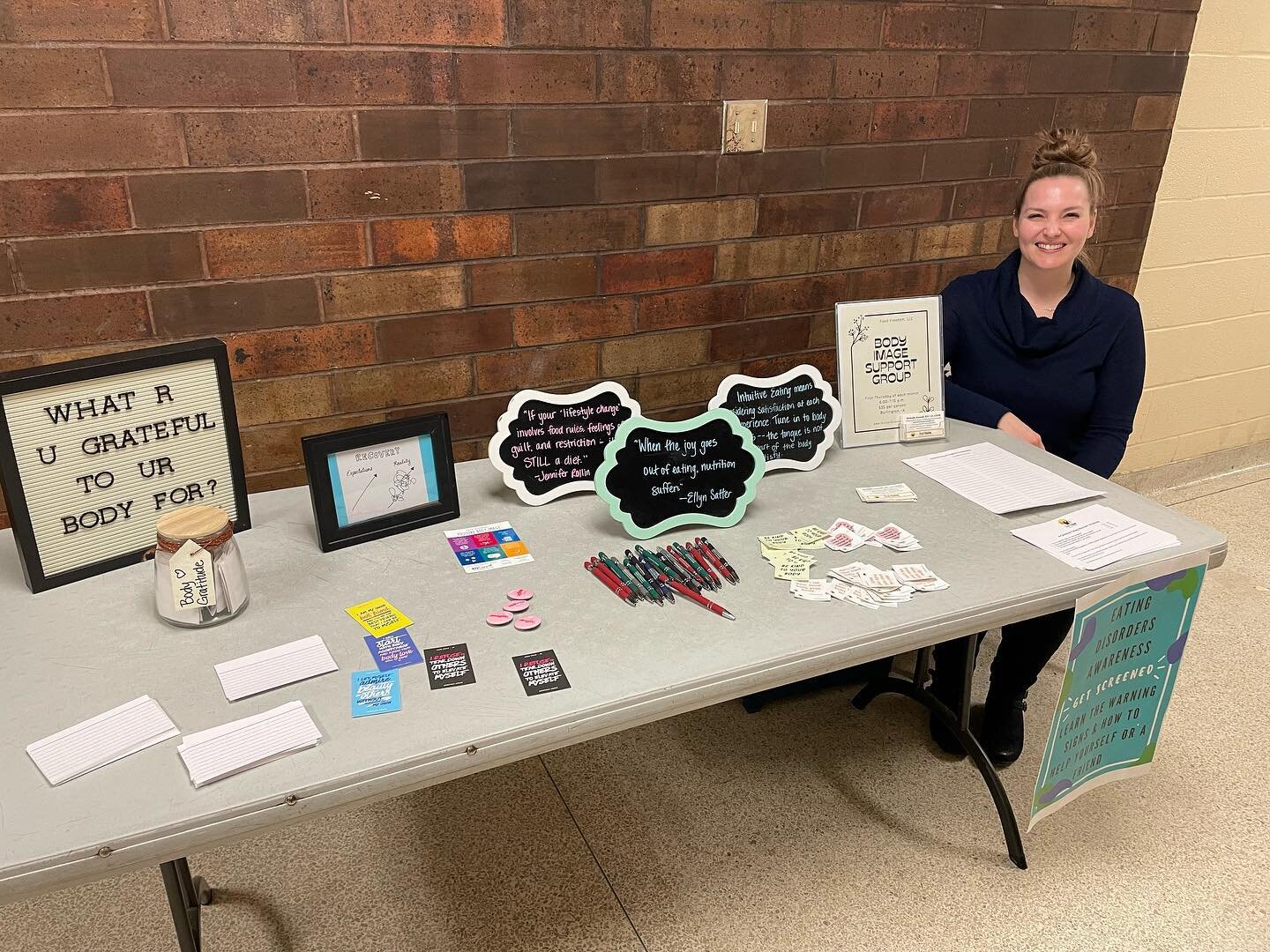 Hanging out at Mt. Pleasant school&rsquo;s Family Night tonight.

It just happens to coincide with #eatingdisorderawarenessweek so I&rsquo;m offering free screens for teens and adults.

#bodyimageawareness #eatingdisorderawareness #dietitian #intuiti