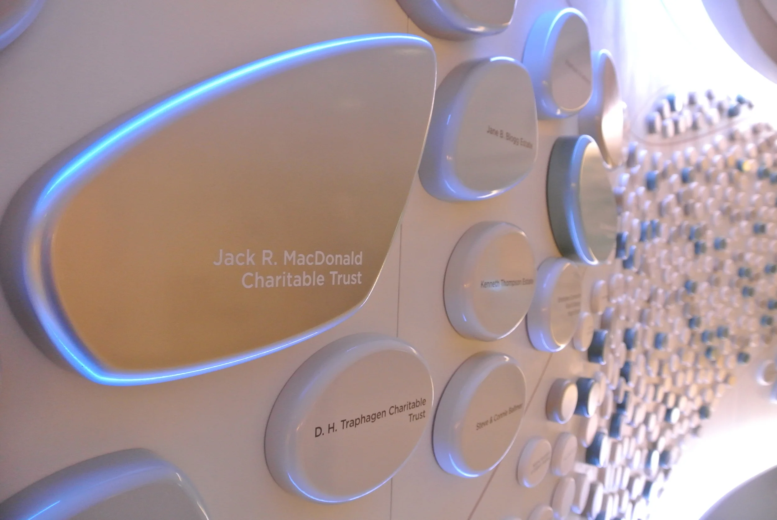  Each donation level of giving is individually represented by each stone's size, shape and color. 