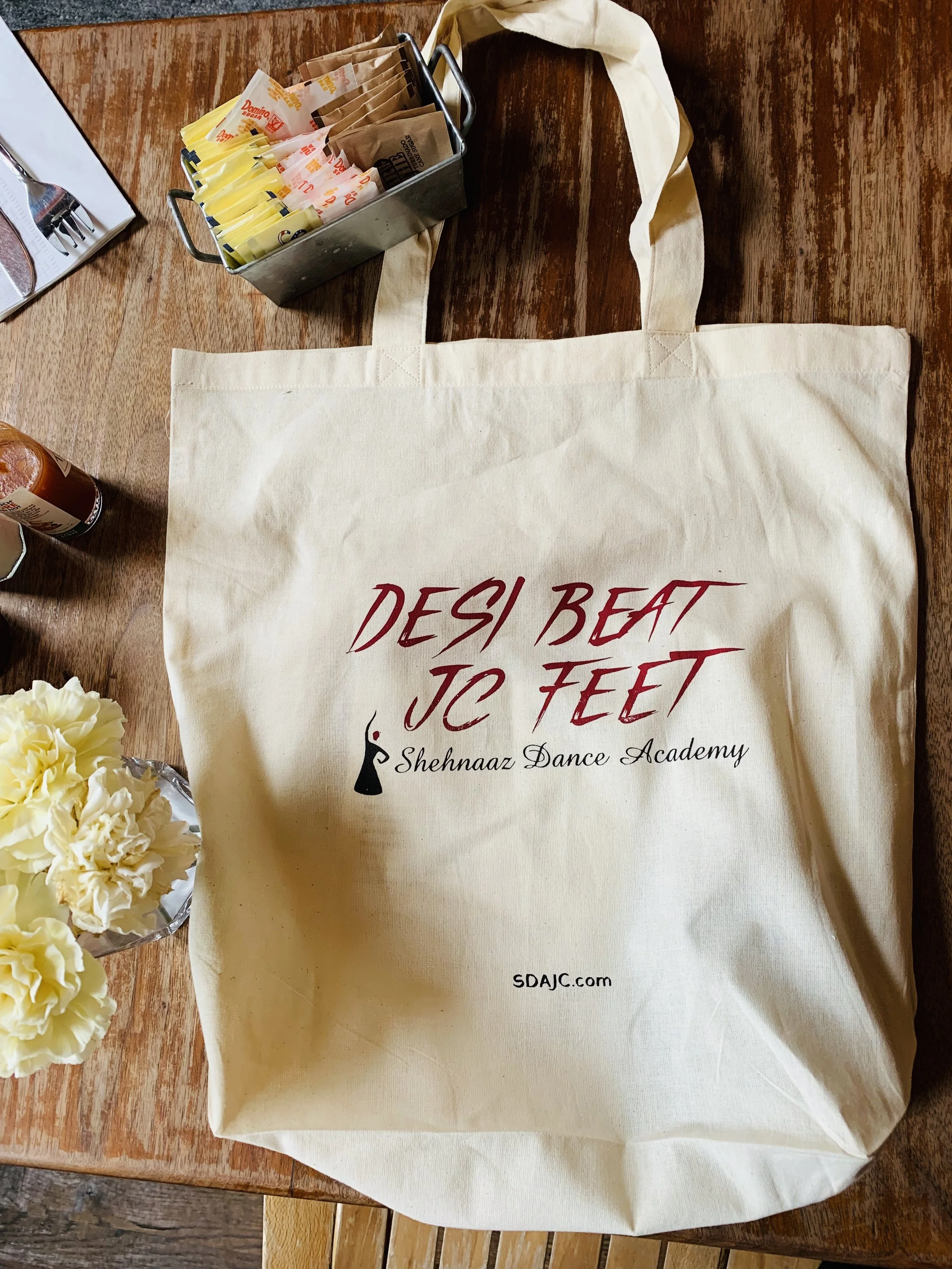 tote pic.jpg