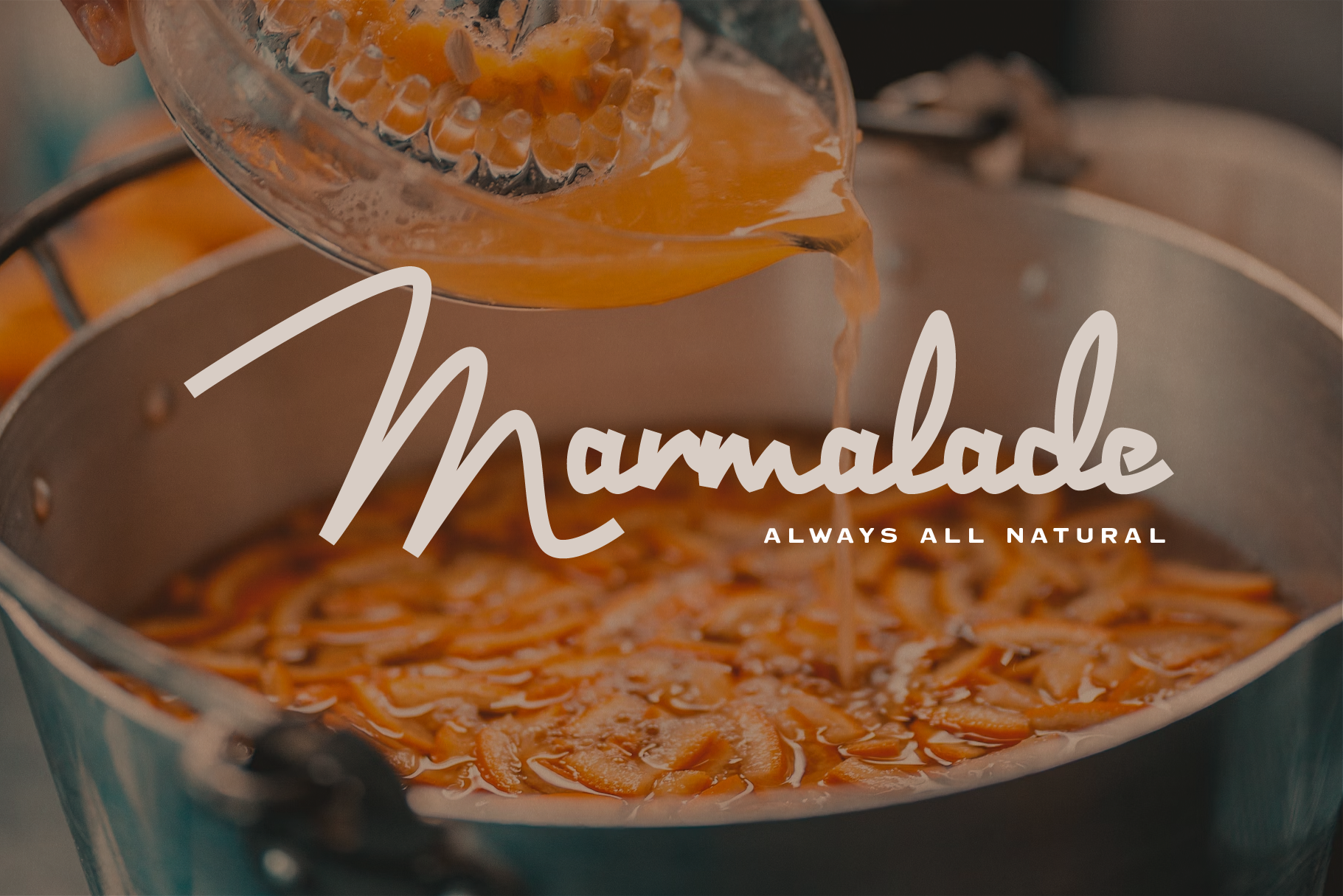 Joyeux Script_Creative Market_1820x1214_11.png