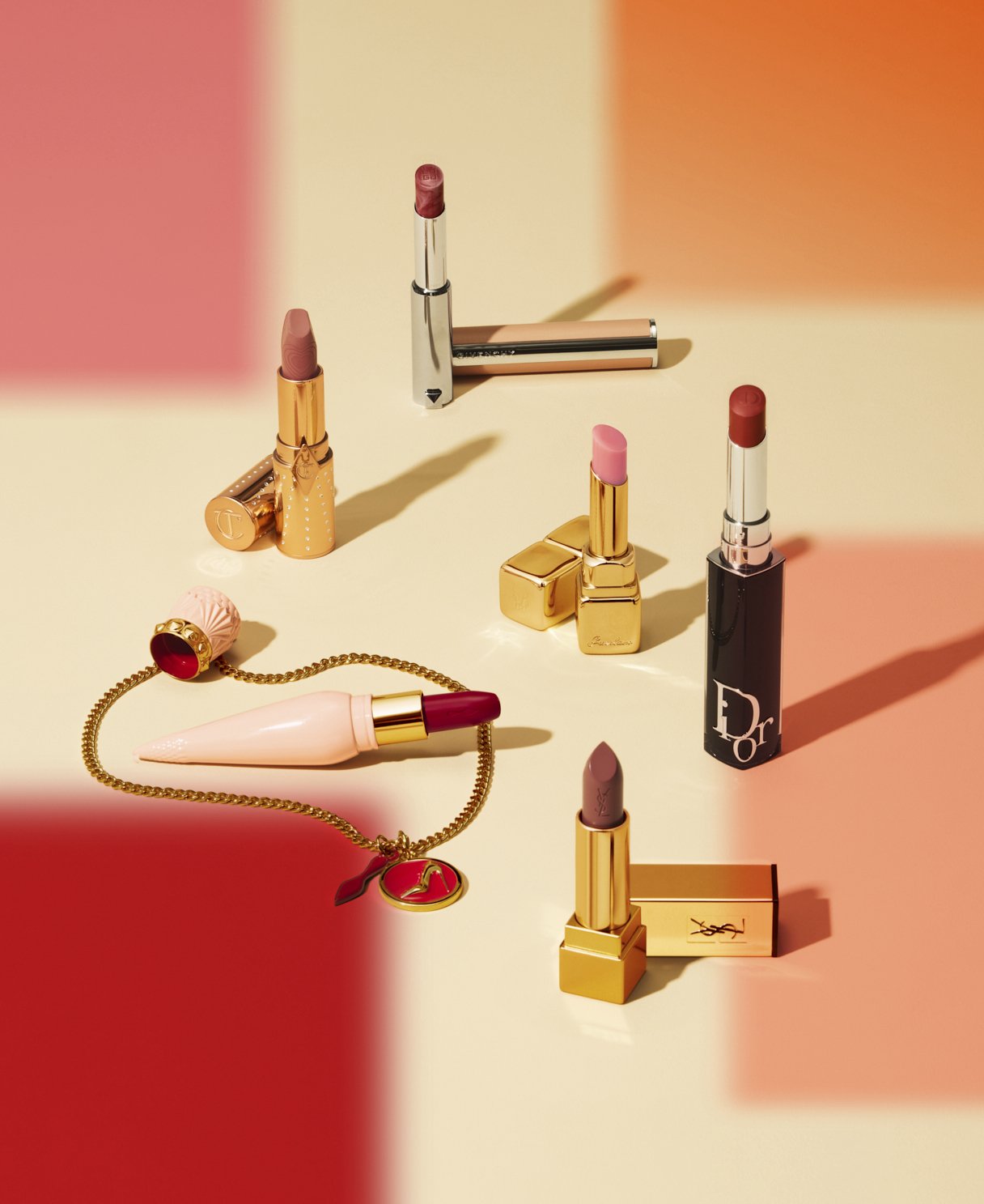 22-07-01_JulEspots_BM_LipstickDayRU_225_Main_V3.jpg