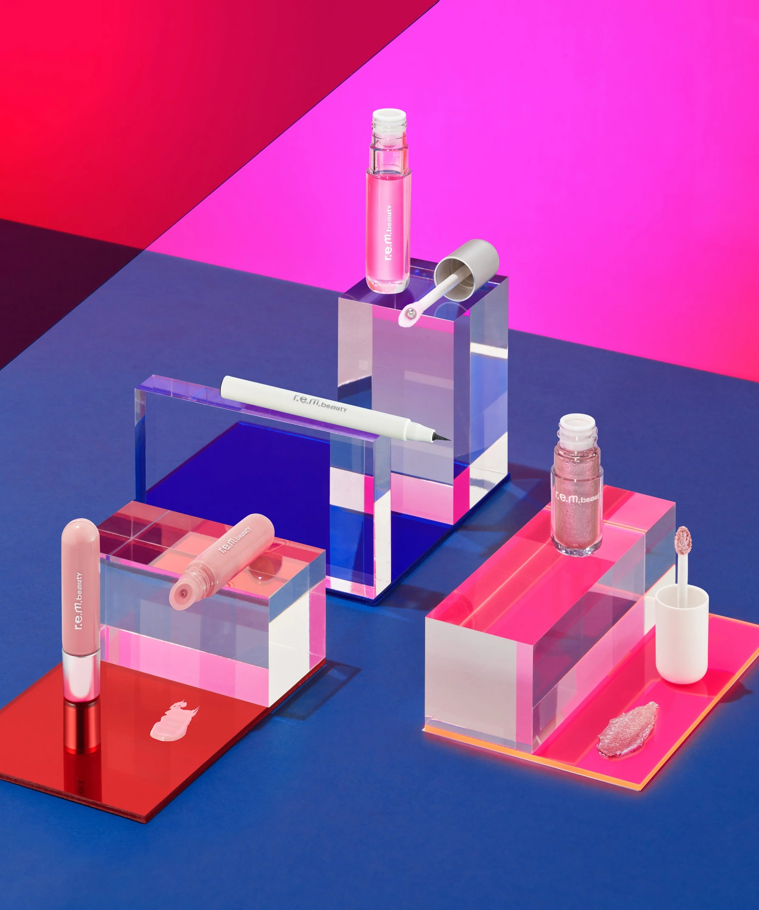 SDM_BEAUTY_TRIFOLD_02_BACK_COVER_REM_RGB.jpg