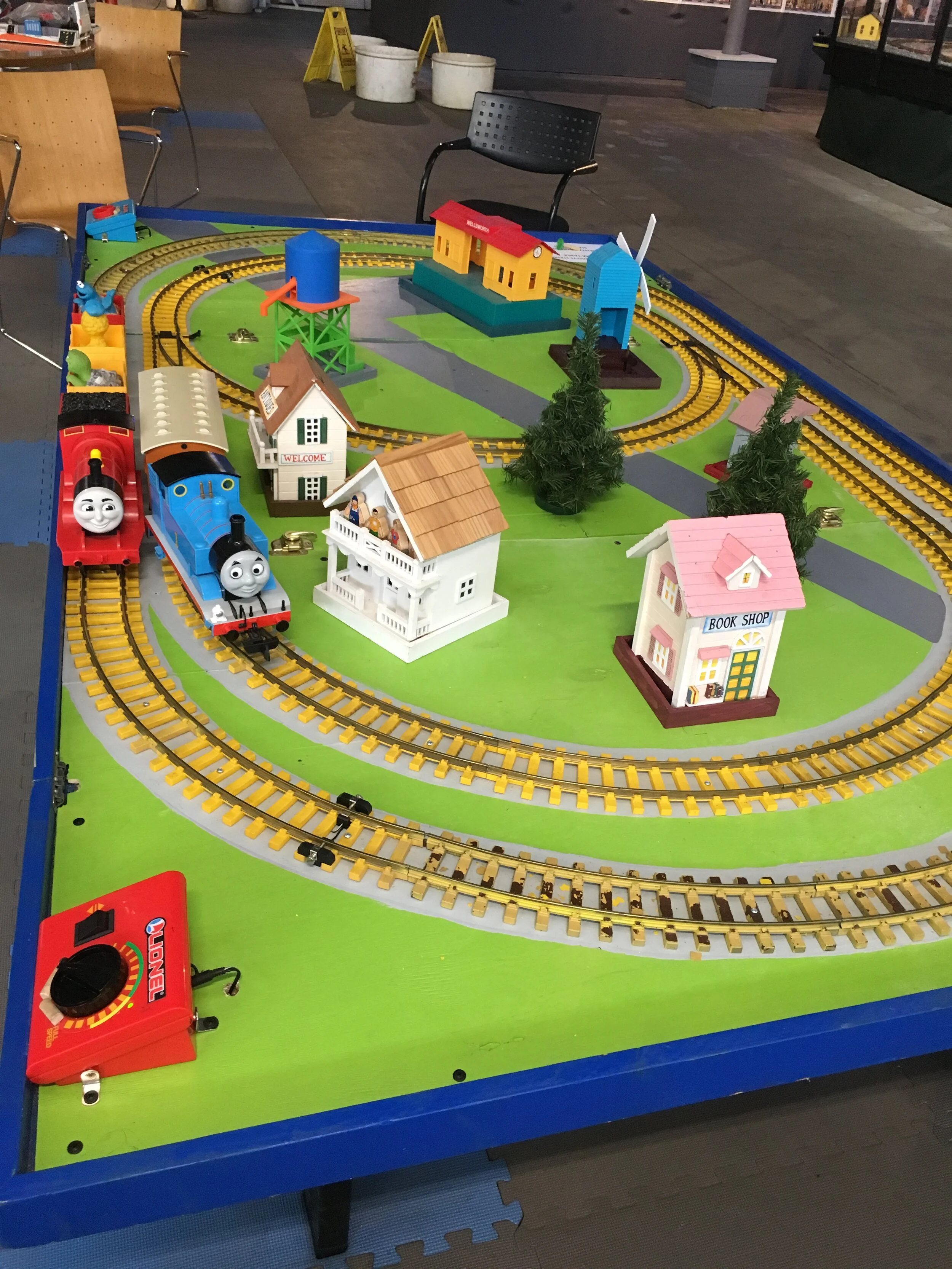   Two Electric Thomas the Trains To Run  