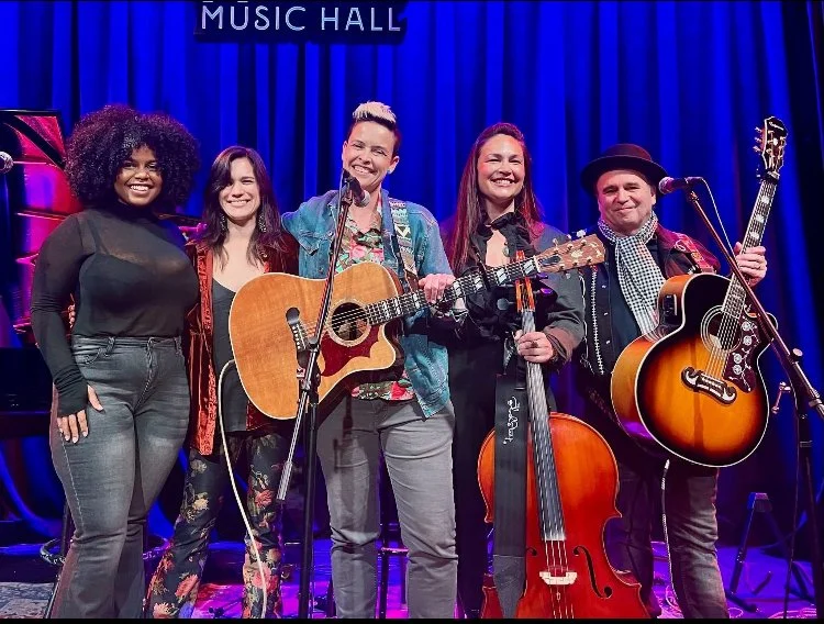 GREAT WILLOW ABBY PAULA JESSICA GRAND ANNEX FINAL GOODBYE PHOTO.jpg