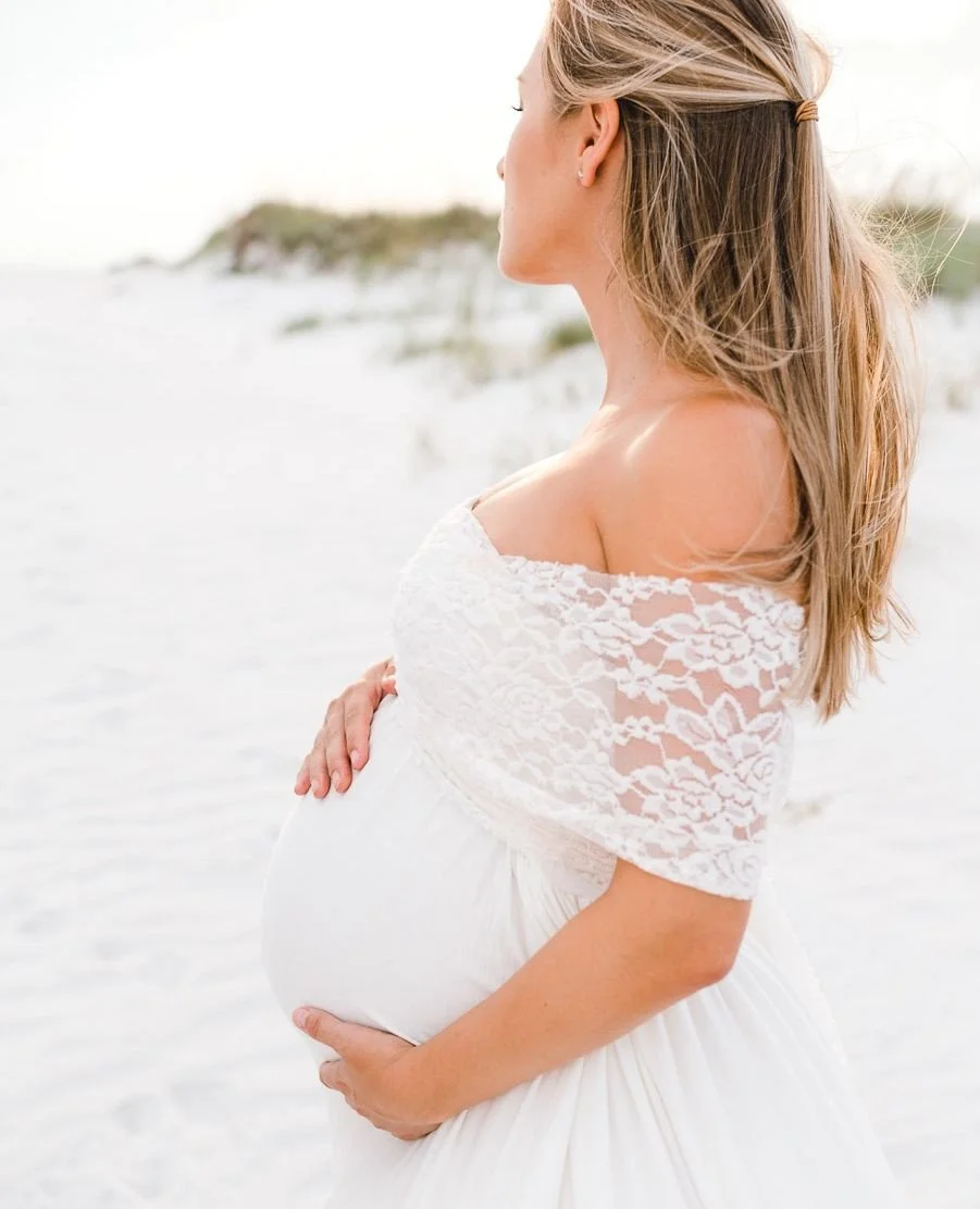 Barefoot. Salt air. No agenda.⁠
⁠
Beach maternity sessions are less about posing and more about movement. Walking the shoreline. Letting the wind do its thing. Resting your hands where they naturally fall.⁠
⁠
This season already carries enough change
