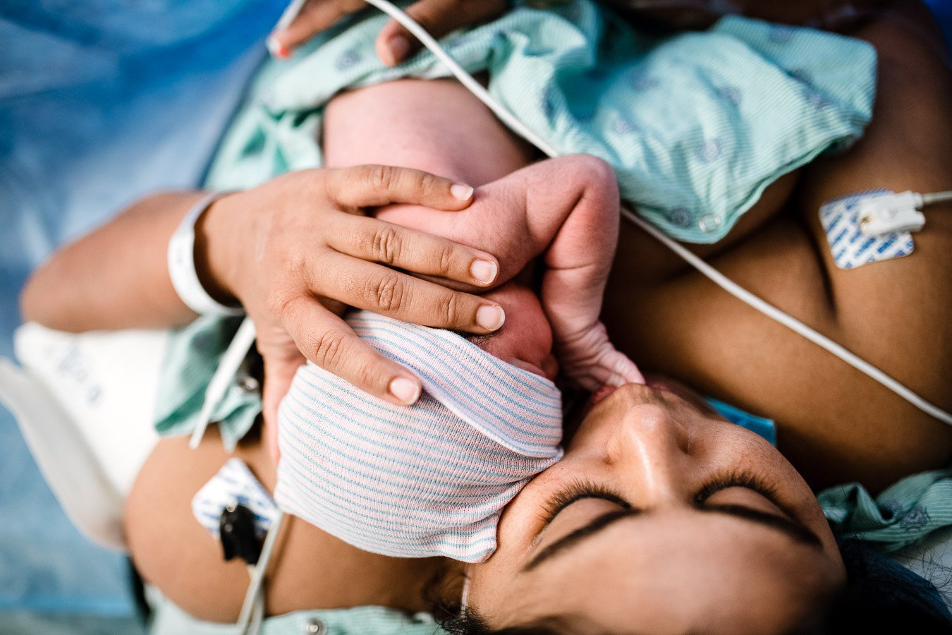 In an instant&hellip; everything changes.

A cry.
A hand reaching.
A mother becoming.

I&rsquo;m not there to pose it or polish it. I&rsquo;m there to witness it. To catch the way your partner looks at you like you&rsquo;ve just rewritten the laws of