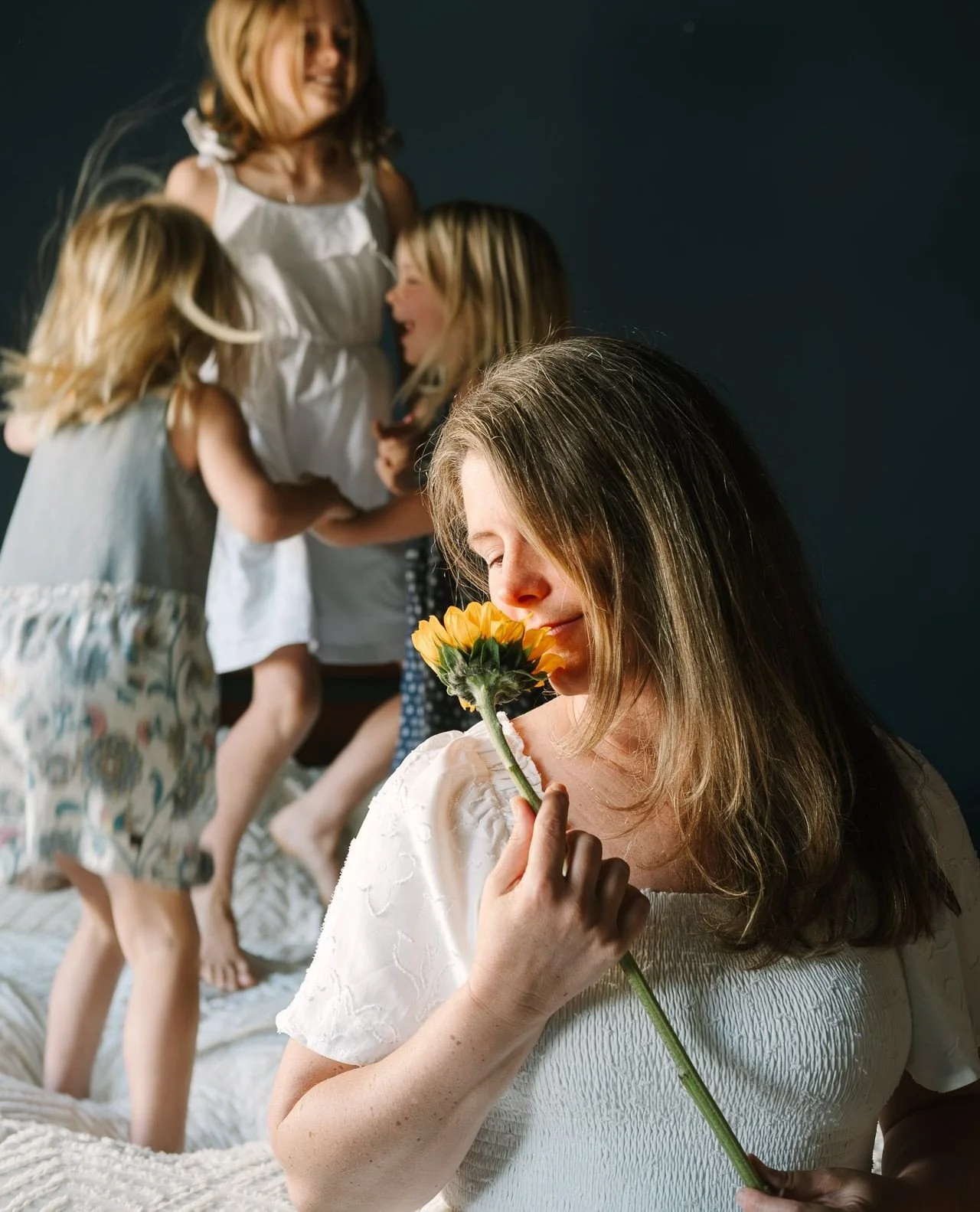 Motherhood sessions aren&rsquo;t really about getting a photo where everyone is smiling at the camera.⁠
⁠
They&rsquo;re about documenting the way your child reaches for you without thinking. The weight of them on your hip. The hand in your hair. The 