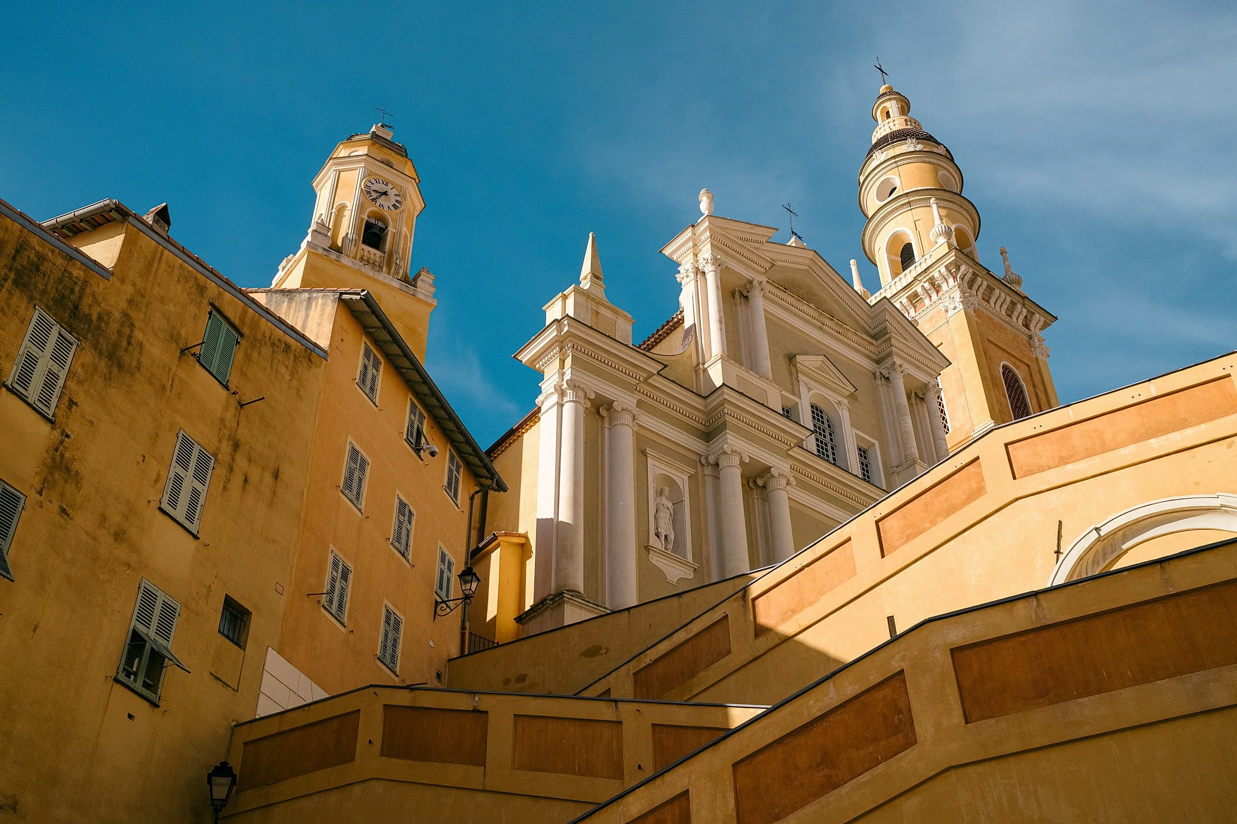 Mediterranean Color Palettes in Menton for Visual Storytelling