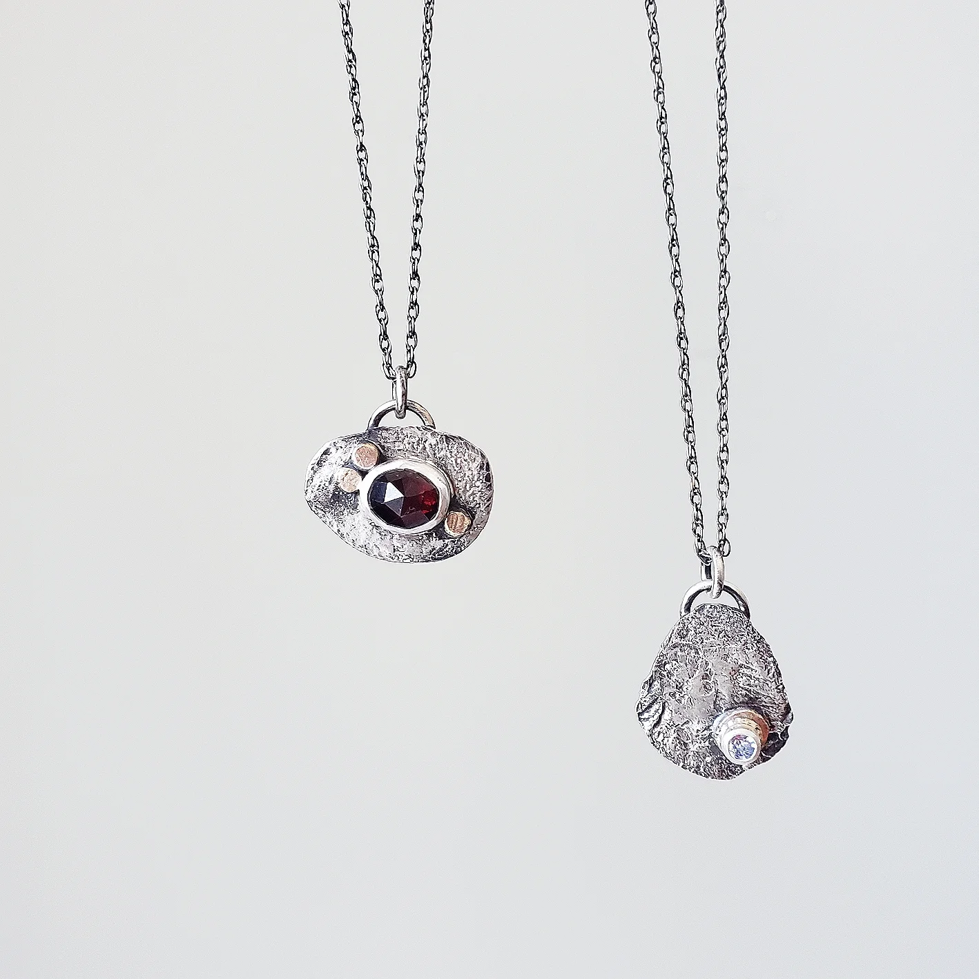 garnet coin pendant .jpg