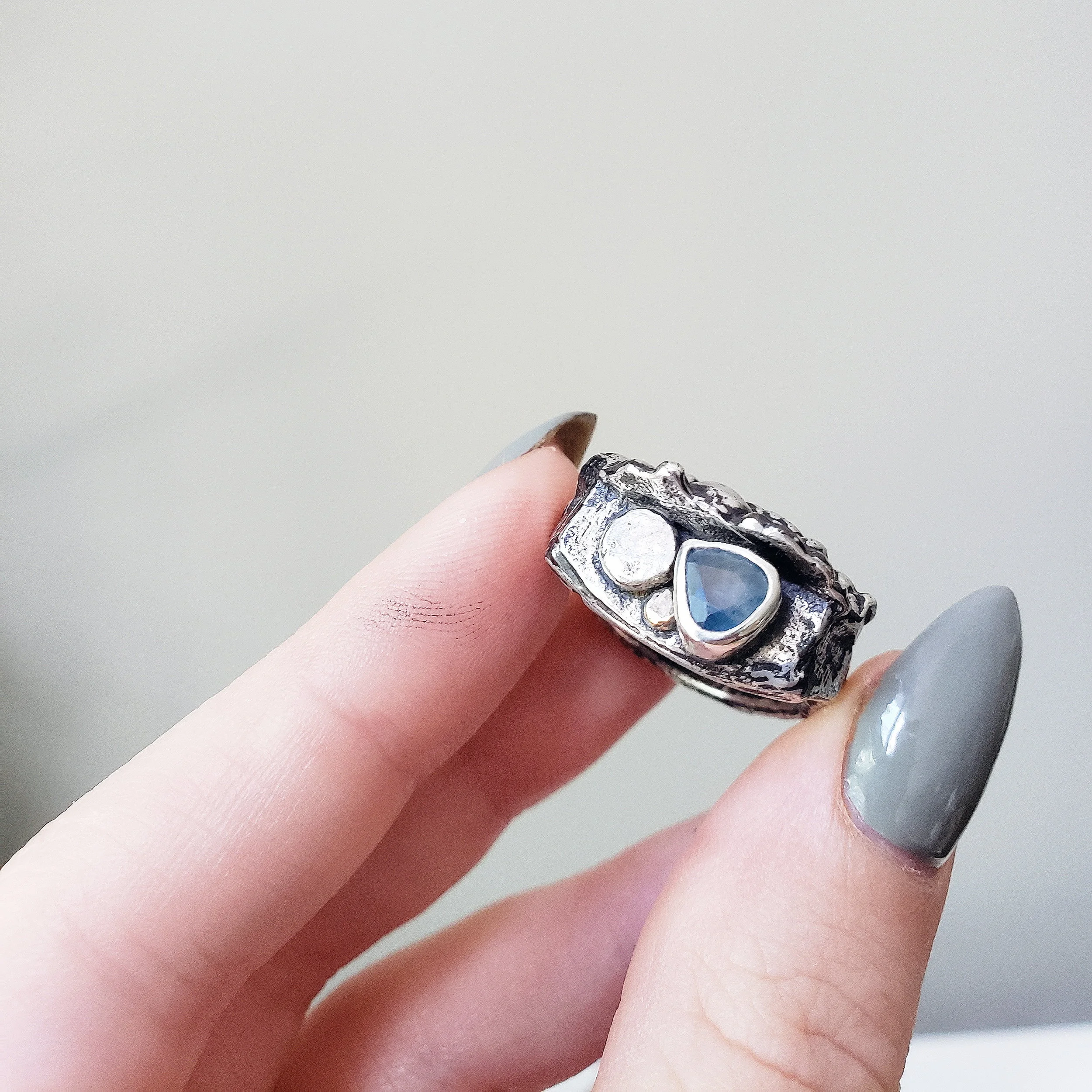 sapphire outcast ring 4.jpg