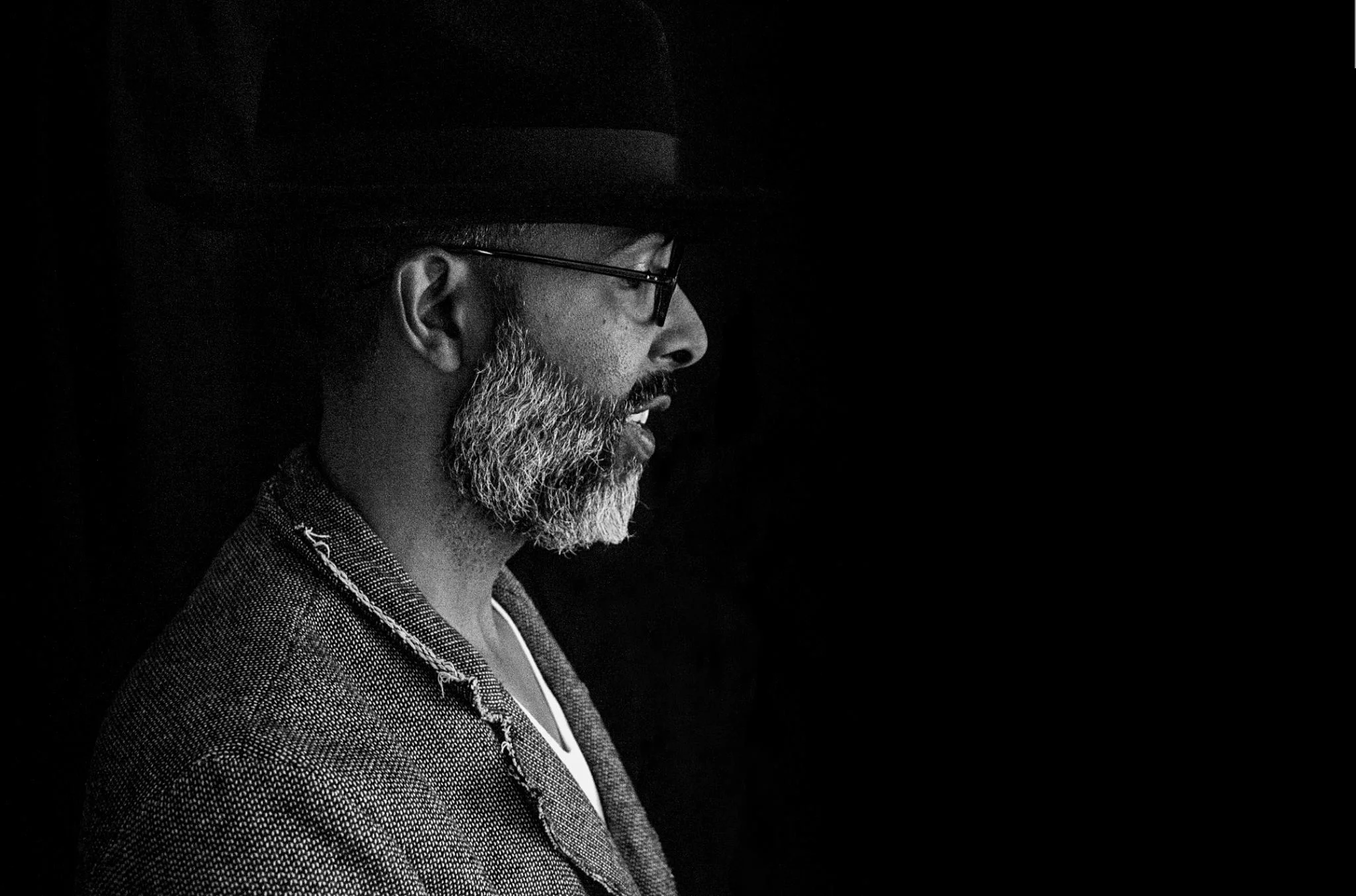 Kevin Stone // Photographer Long before picking up a camera, Kevin had a career in advertising producing award winning ads for some of the nation largest companies. After 15 years on the agency side, collaboration with some of the countries top photographers, Kevin took it upon himself to find his own photographic style. His own voice. His own way of capturing the truth and emotion in every shot. Now based in Chicago, Kevin specializes in photojournalistic approach to weddings, fashion and life style photography.