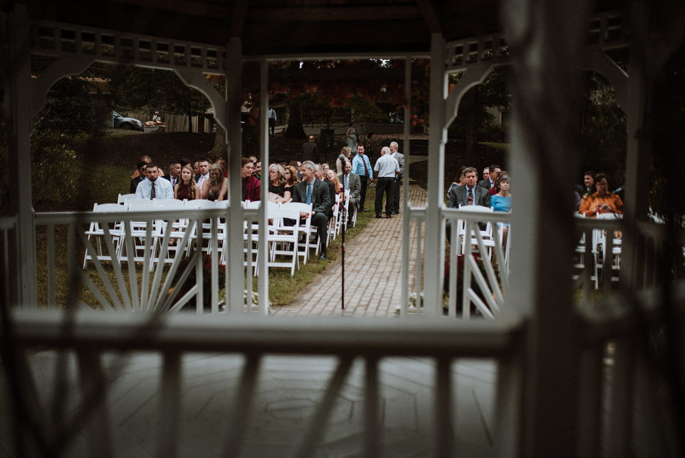 ApkePhotography_Terri+Shane_SneakPeek_27a.jpg