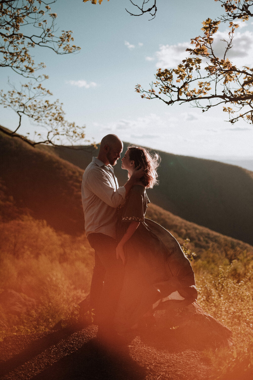 ApkePhotography_ShenandoahEngagementSession_AmberErik_75_a.jpg