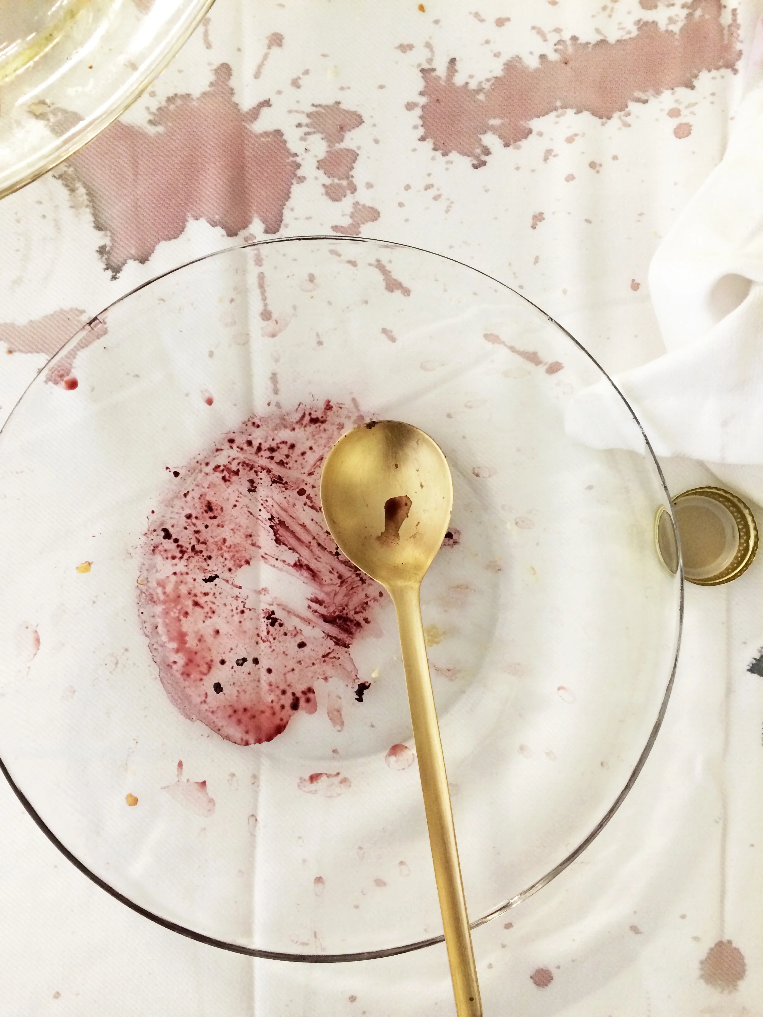 How To Host A Dinner Party - Detail