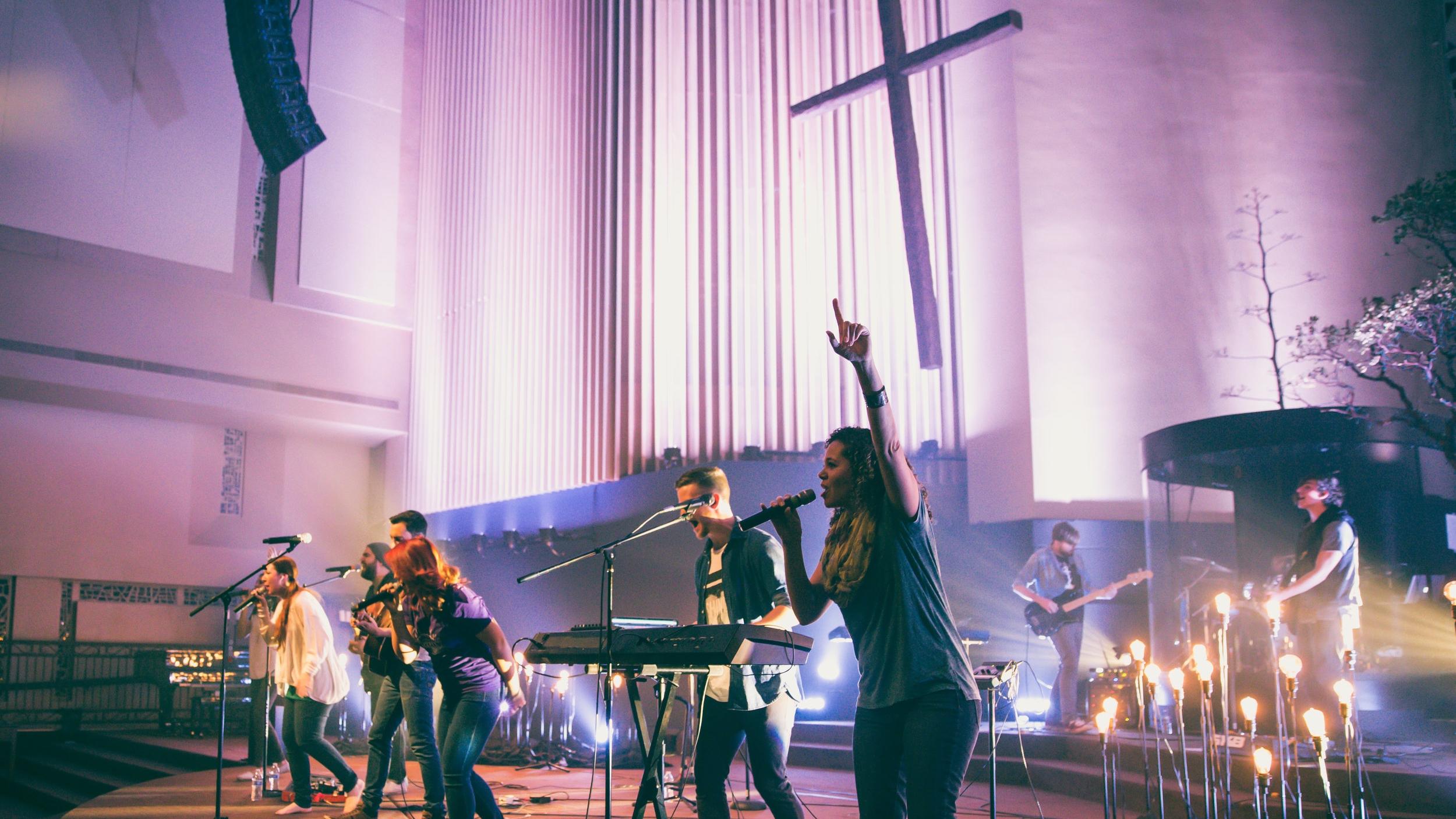 Living Streams Church - Phoenix, AZ (Chauvet Rogue RH1 Hybird, Elation ePar QA, Elation FD5 Fazer)