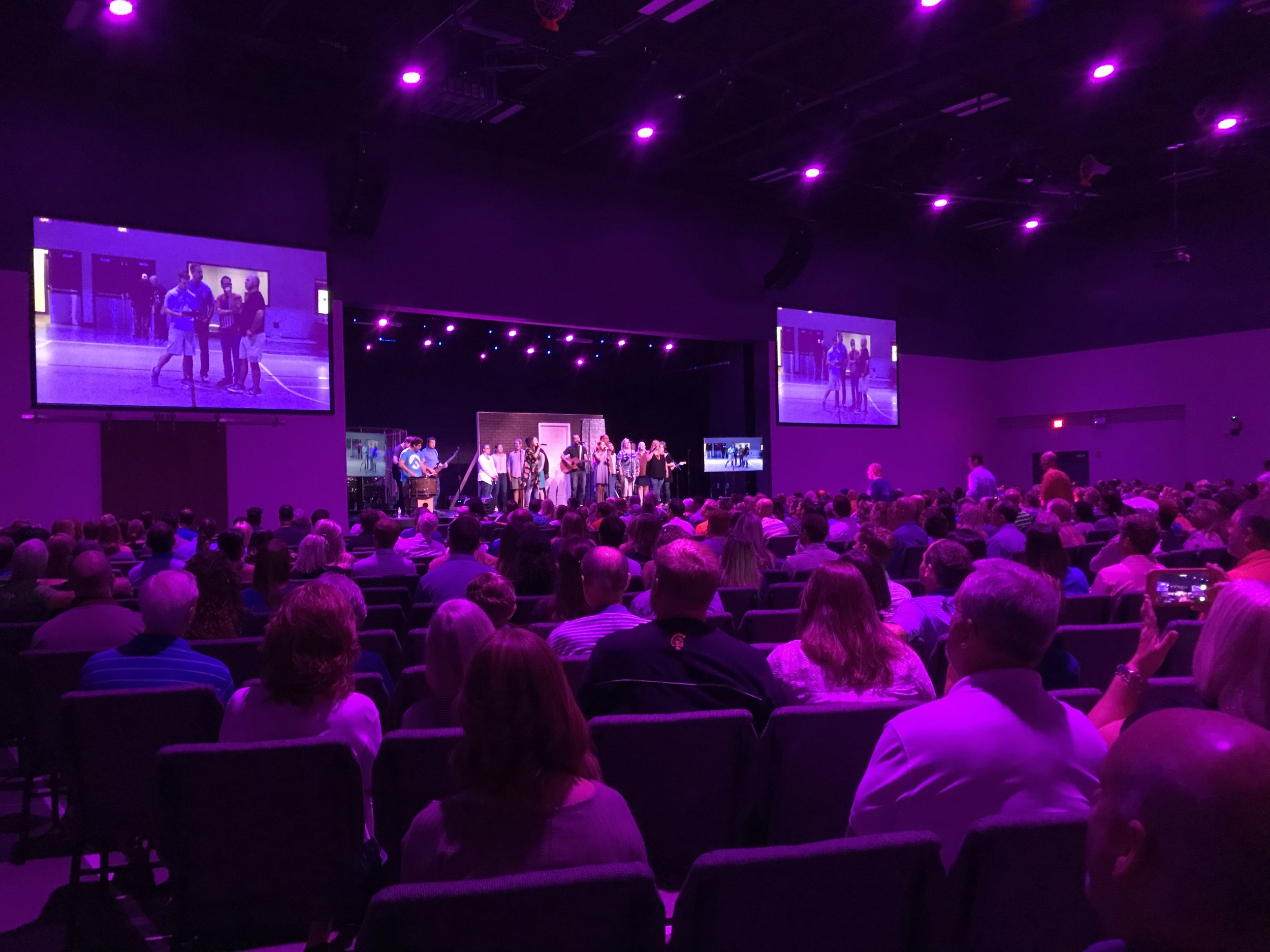 RGBW LED houselights create a dynamic worship environment!